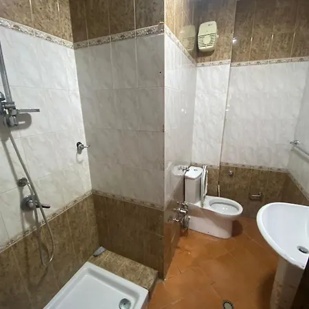 Rei's Apartmens Durres